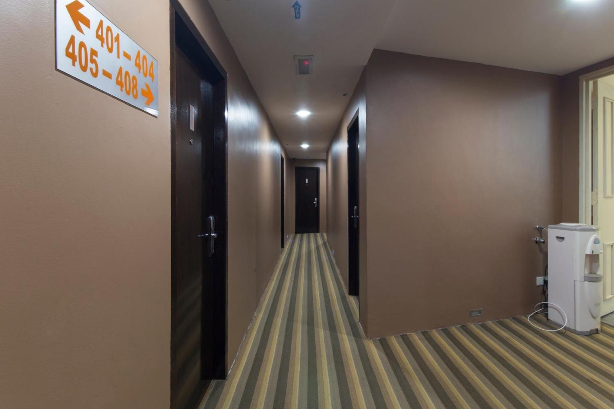 OYO 763 Tazara Hotel Shah Alam Dış mekan fotoğraf