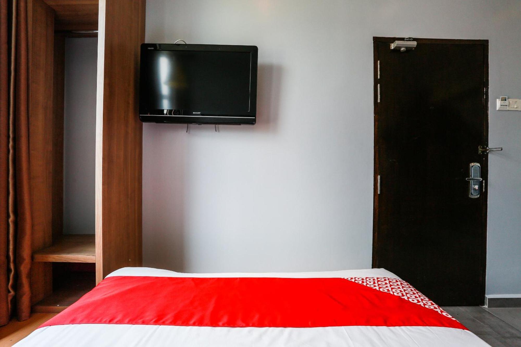 OYO 763 Tazara Hotel Shah Alam Dış mekan fotoğraf